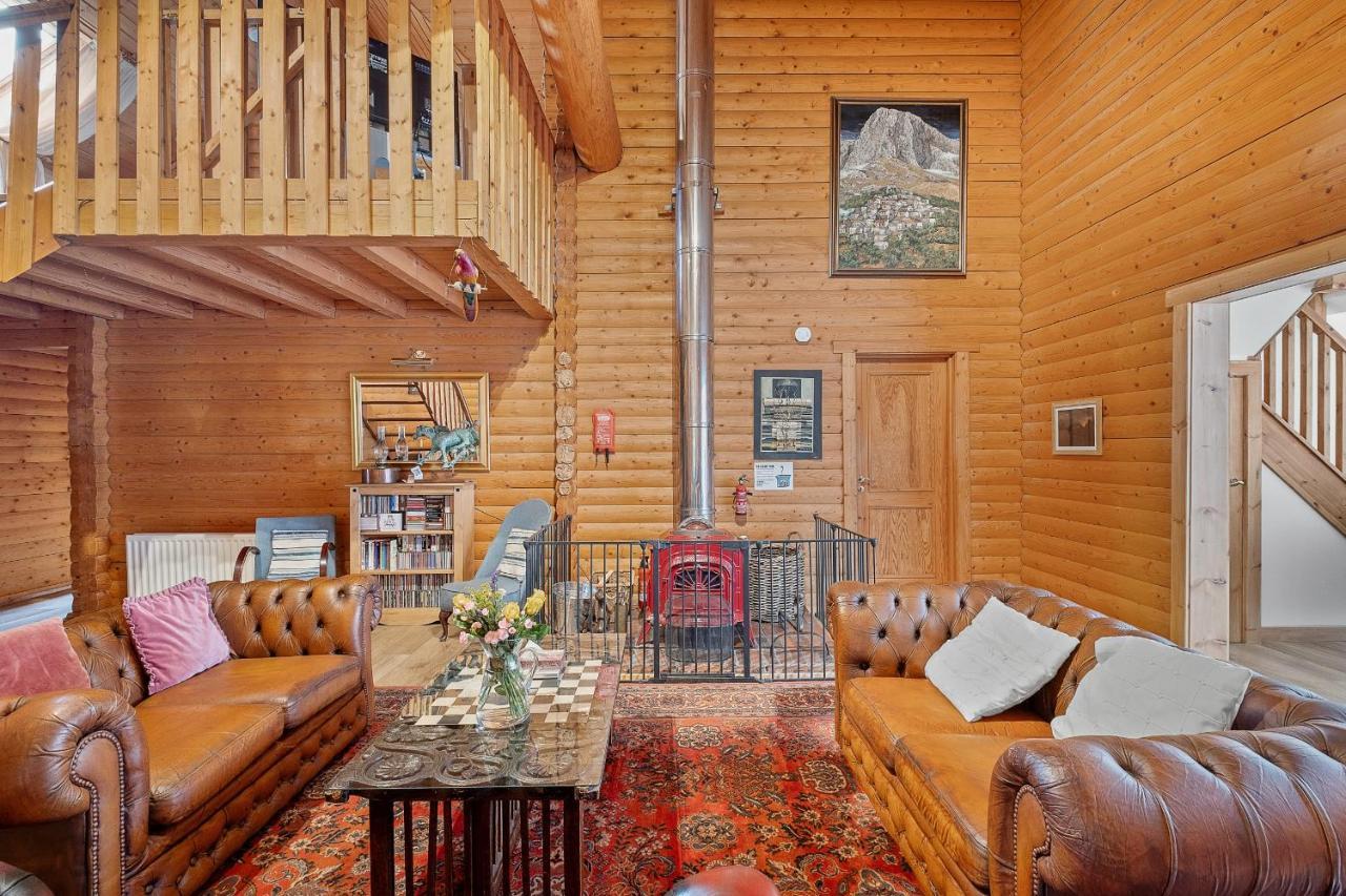 Finest Retreats - The Logs Βίλα Φορτ Γουίλιαμ Εξωτερικό φωτογραφία