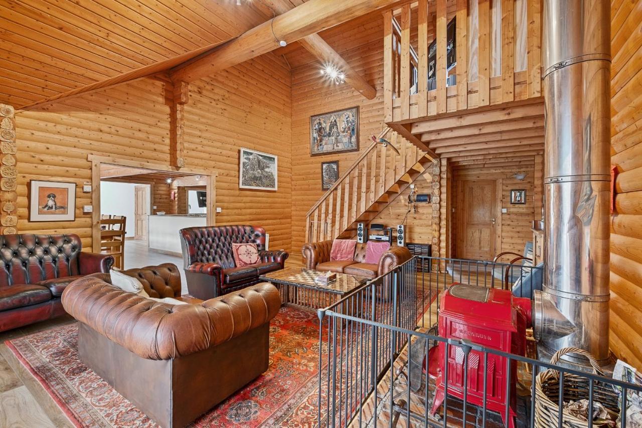 Finest Retreats - The Logs Βίλα Φορτ Γουίλιαμ Εξωτερικό φωτογραφία