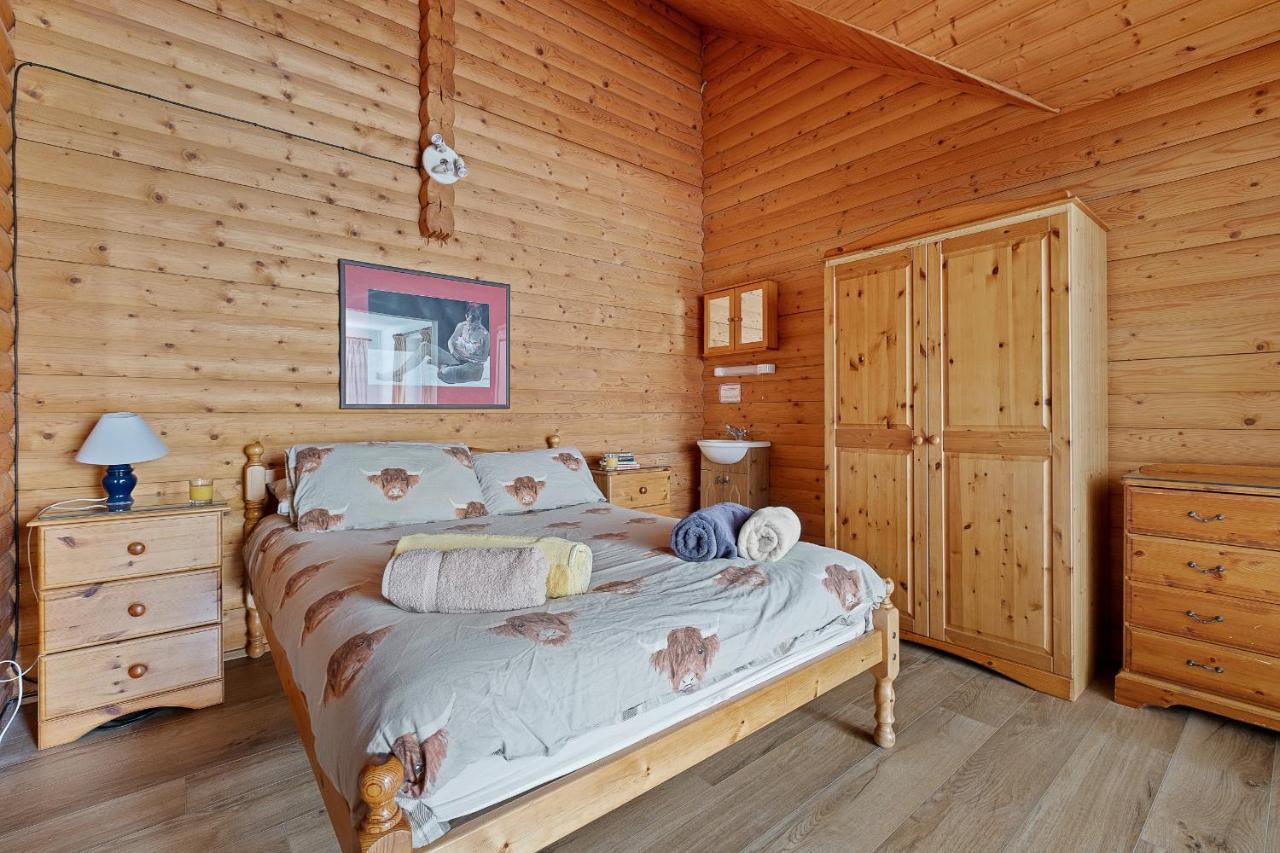 Finest Retreats - The Logs Βίλα Φορτ Γουίλιαμ Εξωτερικό φωτογραφία