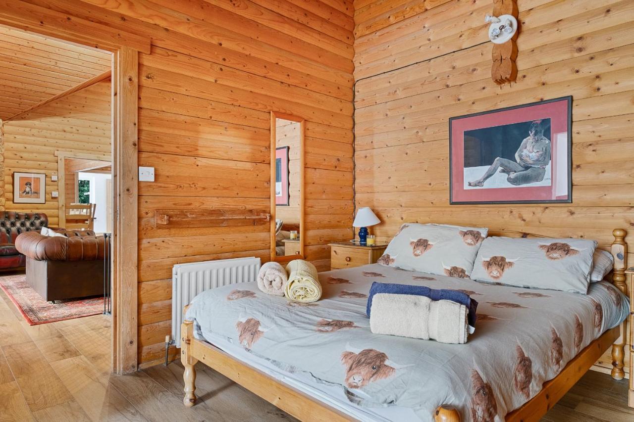 Finest Retreats - The Logs Βίλα Φορτ Γουίλιαμ Εξωτερικό φωτογραφία
